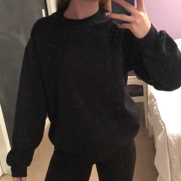 Black Pretty Little Thing Crewneck - Picture 2 of 5